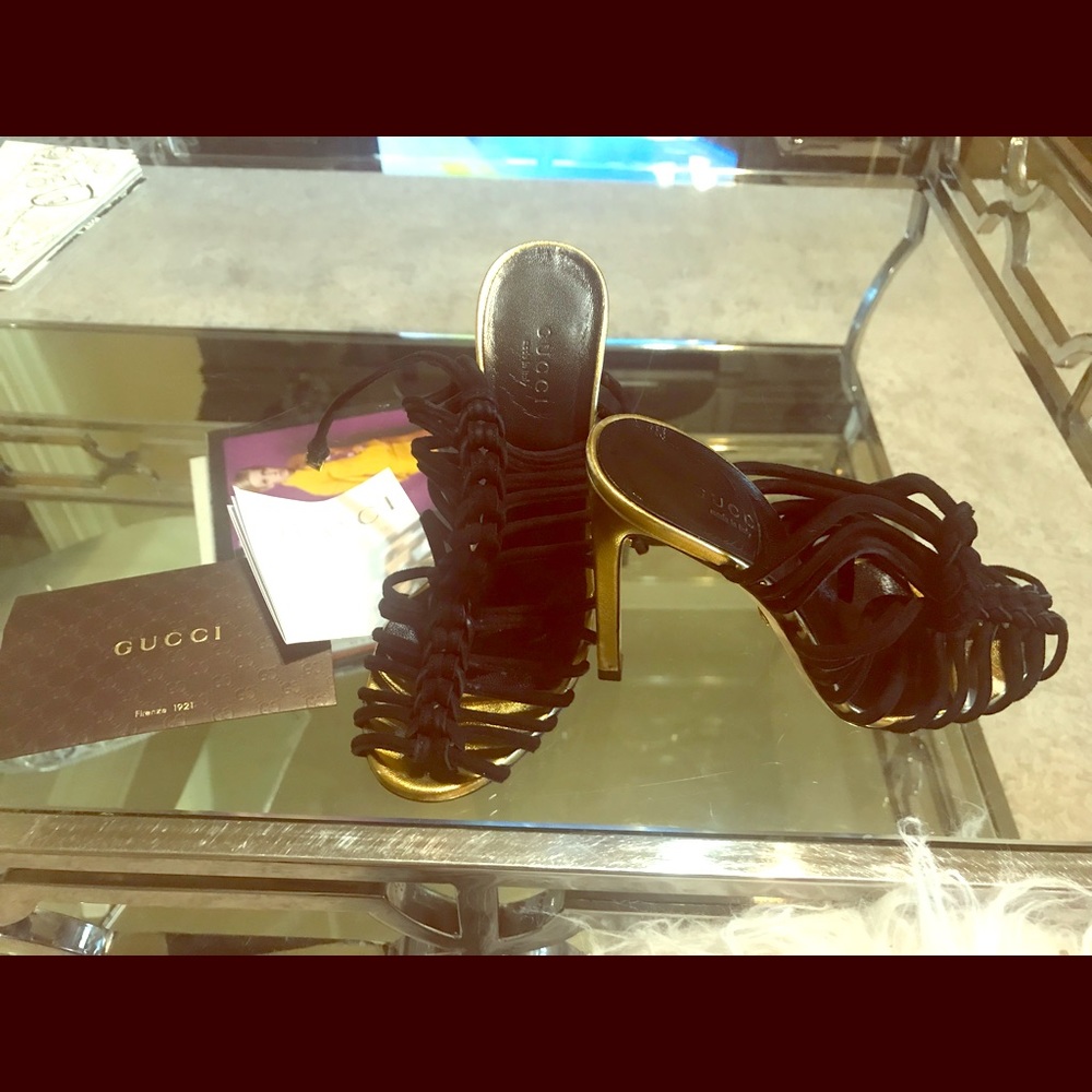 Gucci women’s size 36 black and gold heels